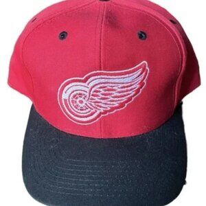 Vintage 90s NHL Logo Athletic Snapback Hat Detroit Red Wings Two Tone Cap OSFA